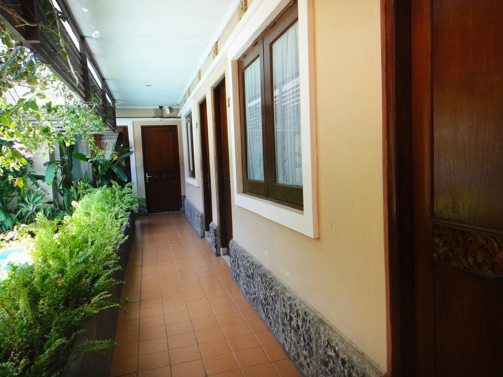 Balira Airport Hotel Kuta  Exterior photo