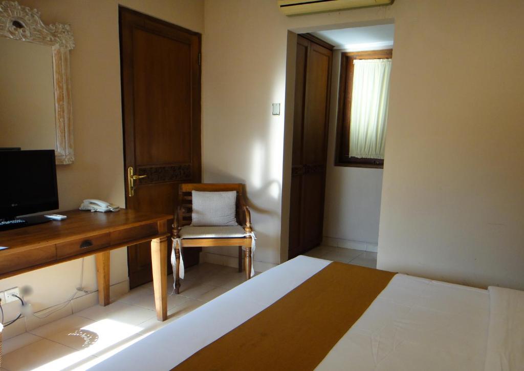 Balira Airport Hotel Kuta  Room photo